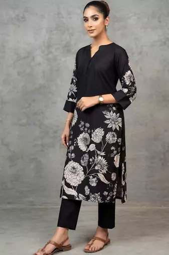 classic women floral printed regular chanderi silk kurta with trousers