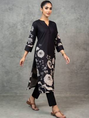 classic women floral printed regular chanderi silk kurta with trousers 3