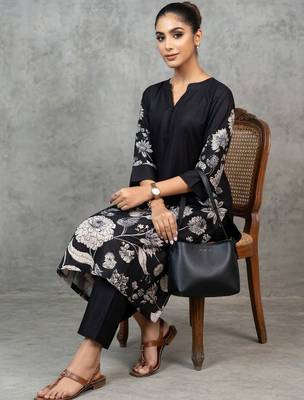 classic women floral printed regular chanderi silk kurta with trousers 6