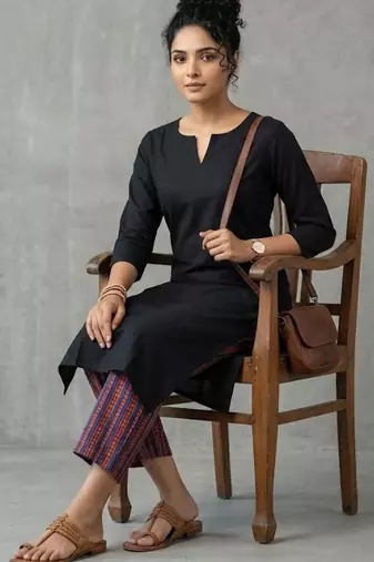 contemporary women regular thread work kurta with trousers