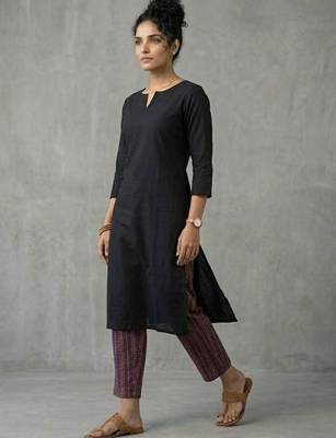 contemporary women regular thread work kurta with trousers 2