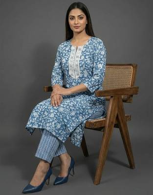 classic women floral printed regular kurta with trousers & with dupatta 6