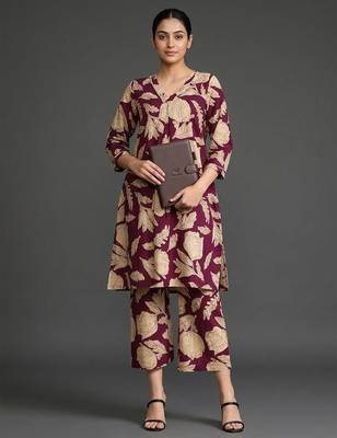 everyday women floral printed regular cotton kurta with trousers 1