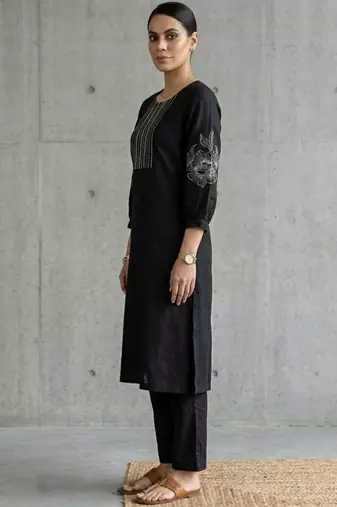 contemporary women embroidered regular thread work kurta with trousers