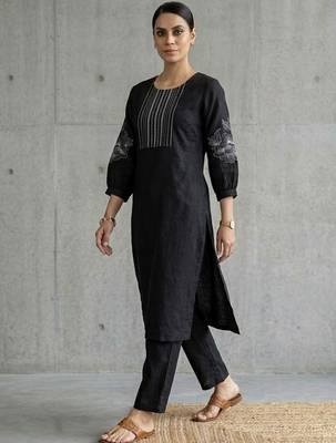 contemporary women embroidered regular thread work kurta with trousers 3