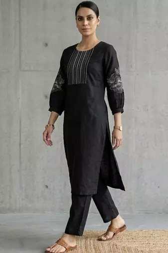 contemporary women embroidered regular thread work kurta with trousers