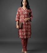 classic women printed regular kurta with trousers