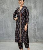 lightweight women paisley printed regular cotton kurta with trousers