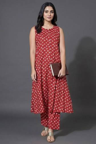 classic women bandhani printed regular kurta with palazzos