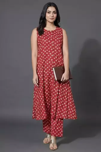 classic women bandhani printed regular kurta with palazzos