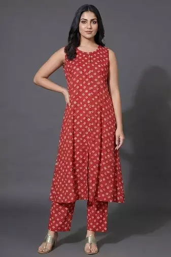 classic women bandhani printed regular kurta with palazzos
