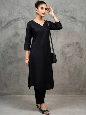 smart women regular kurta with trousers 3
