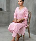 contemporary women printed regular kurta with trousers