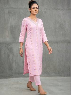contemporary women printed regular kurta with trousers 2