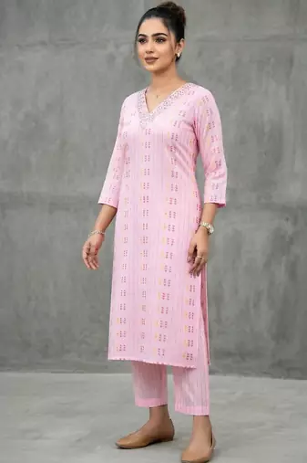 contemporary women printed regular kurta with trousers