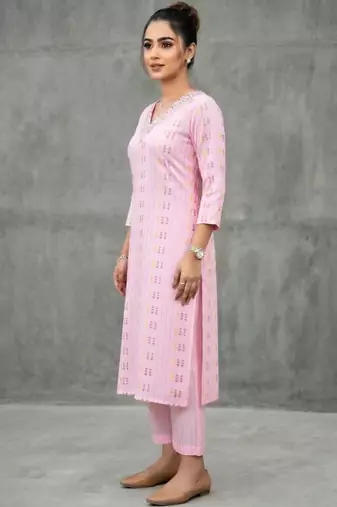 contemporary women printed regular kurta with trousers