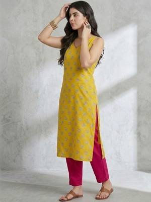 classic women floral printed regular kurta with palazzos 5