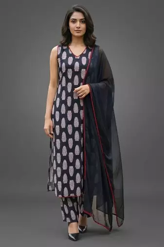 lightweight women printed regular cotton kurta with trousers & with dupatta