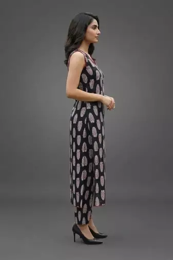 lightweight women printed regular cotton kurta with trousers & with dupatta