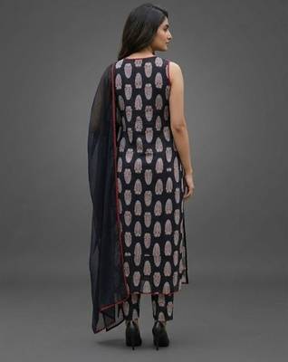 lightweight women printed regular cotton kurta with trousers & with dupatta 4