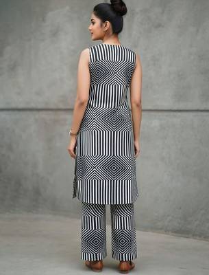 workwear women geometric printed regular kurta with trousers 3