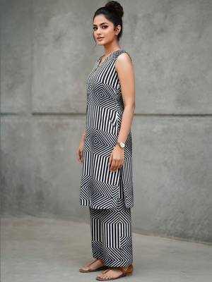 workwear women geometric printed regular kurta with trousers 6