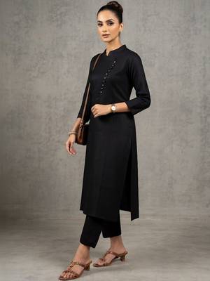 smart women regular kurta with trousers 2