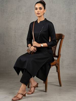 smart women regular kurta with trousers 4