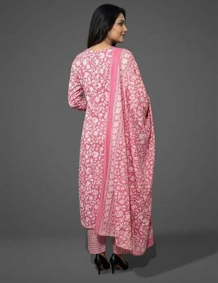 workwear women floral printed regular kurta with trousers & with dupatta 4