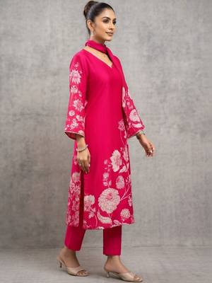 lightweight women floral printed regular gotta patti chanderi silk kurta with trousers 4