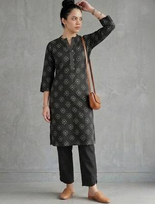office women floral printed regular kurta with trousers 3