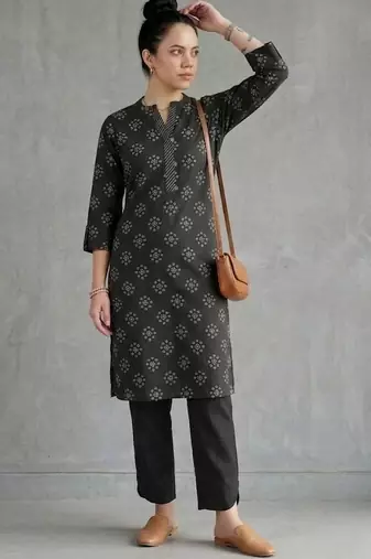 office women floral printed regular kurta with trousers