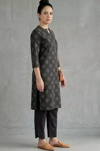 office women floral printed regular kurta with trousers