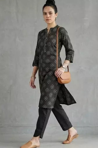 office women floral printed regular kurta with trousers