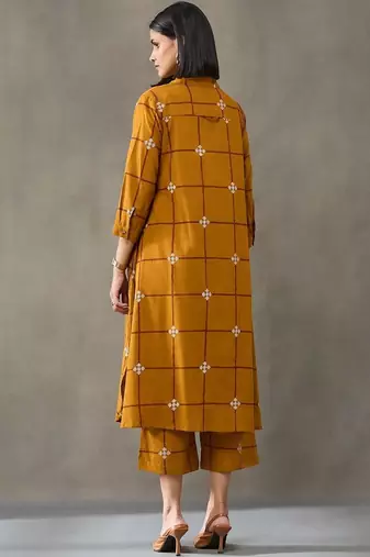 women floral printed regular cotton kurta with trousers