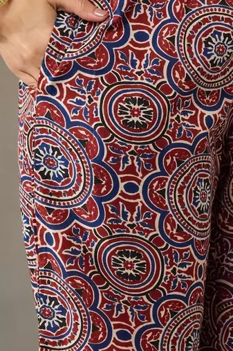 everyday women floral printed regular cotton kurta with trousers