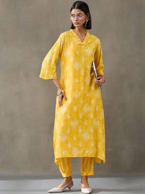 smart women floral printed regular kurta with salwar 1