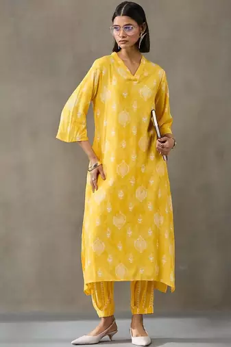 smart women floral printed regular kurta with salwar