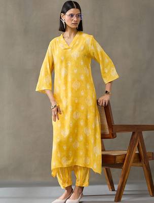smart women floral printed regular kurta with salwar 3