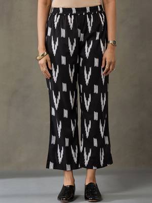 everyday women floral printed regular cotton kurta with trousers 6