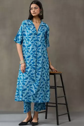 classic women floral printed regular cotton kurta with trousers