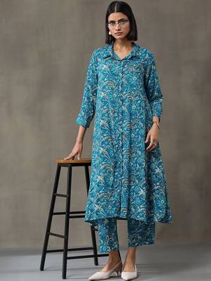 formal women floral printed regular kurta with trousers 3