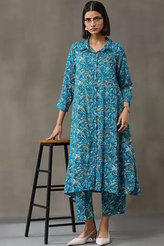 formal women floral printed regular kurta with trousers