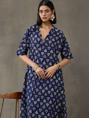 workwear women floral printed regular cotton kurta with trousers 7
