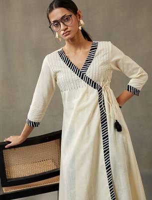 structured women dyed angrakha cotton kurta with palazzos 2