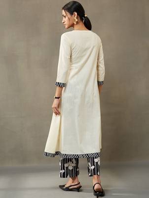 structured women dyed angrakha cotton kurta with palazzos 4