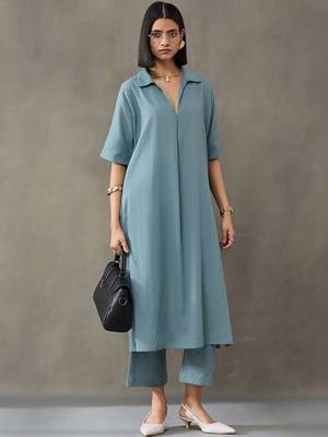 formal women embroidered regular thread work kurta with trousers 1