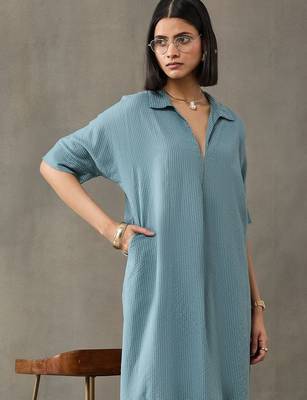 formal women embroidered regular thread work kurta with trousers 7
