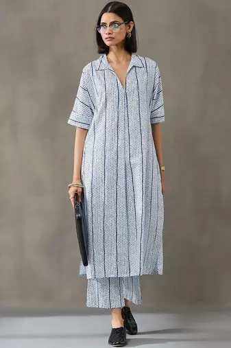 structured women floral printed regular cotton kurta with trousers