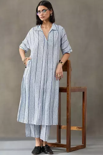 structured women floral printed regular cotton kurta with trousers